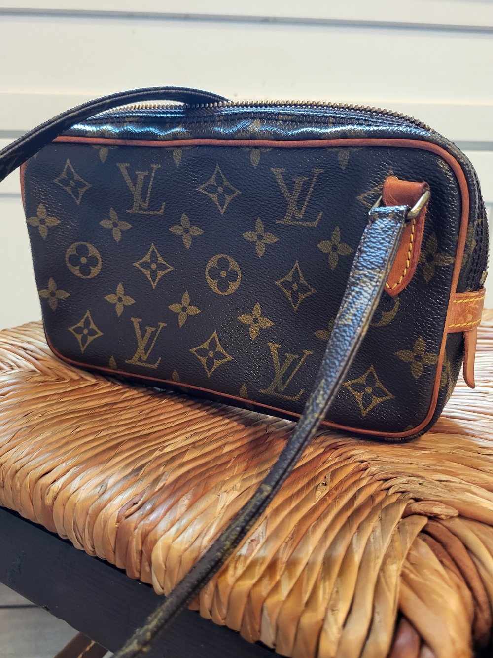 Louis Vuitton Marlee Crossbody - Picture 2 of 8